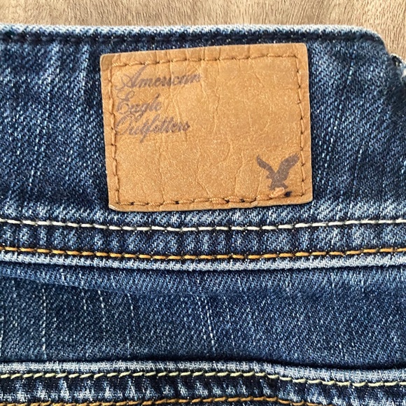 Woman’s American Eagle Stretch Boot Jeans - Picture 2 of 7